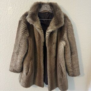 Vintage Brown Faux Fur Women’s Coat
